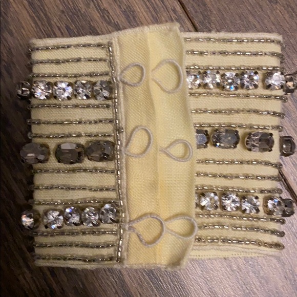 BNWOT Stella and Dot cloth bead and crystal cuff - Picture 3 of 6